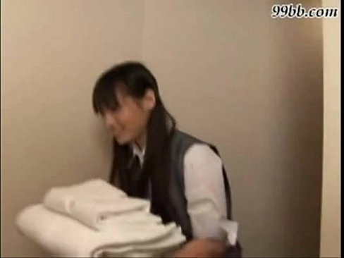 Asian cleaning lady gets creampie