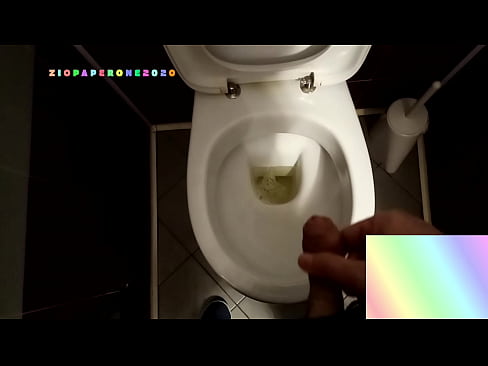 I go to the bar toilet to urinate (offered by ziopaperone2020's bladder)