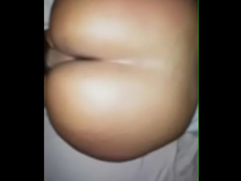 18 year old teen with huge ass takes fat cock, gets down