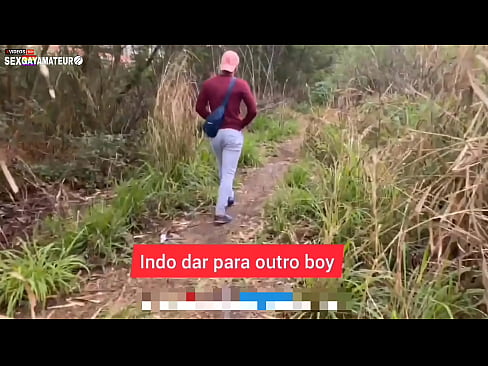 LEVEI O BOY QUE CONHECI NO METRO PARA TRANSAR NO PARQUE