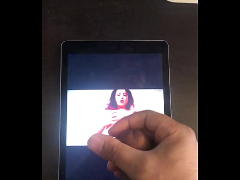 Cumming on an iPad