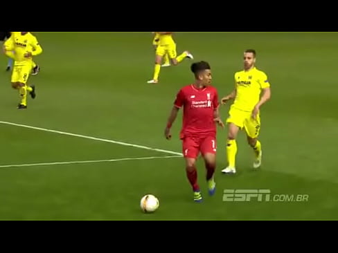 Firmino passando a rola no Soldado (LFCM1LGR4U)