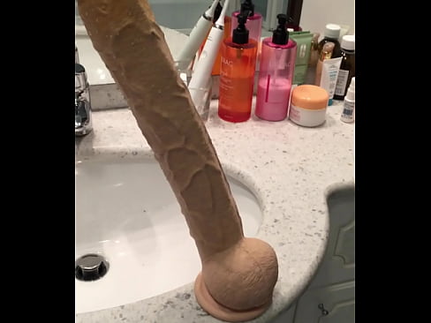 LONG DILDO