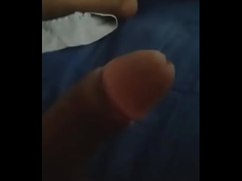 Amigo de papá me manda vídeo masturbándose