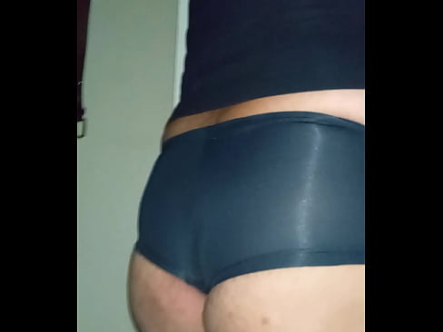 Crossdresser loves his panties