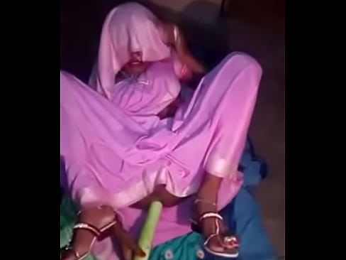 Sanskari Indian Bahu masterbates with a Vail