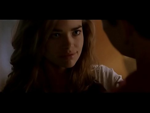Wild Things - Denise Richards & Neve Campbell