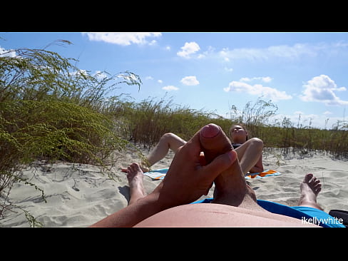 A stranger jerks off on me AT THE BEACH I invite him to fuck me voyeurs must see us
