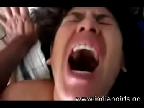 Desi Wife Loves Sucking Cock and Fingering her Choot