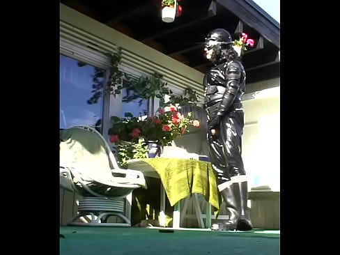 Roxina2005RubberRider290705.WMV