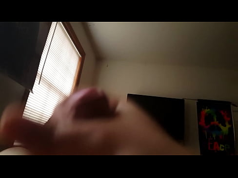 Big cock head squirts with no hands