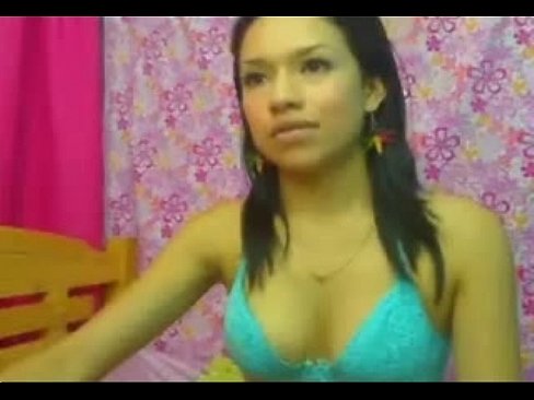 Perfect Body Latina Masturbates On Cam