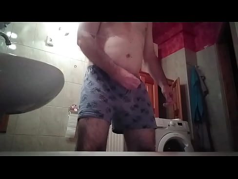 Pissing and jerking! Play with my dick!