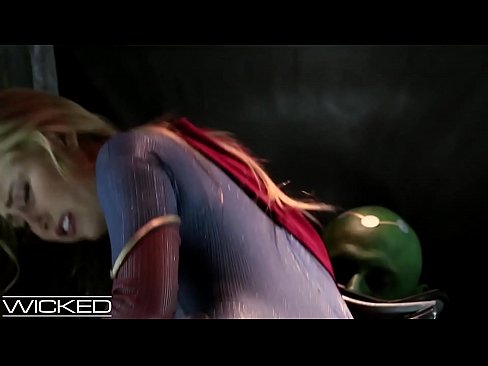 Supergirl XXX Parody - Supergirl & Braniac Anal Fuck