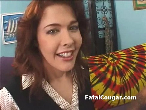 Redhead bigboob cougar in stockings kneels down and gives sloppy blowjob