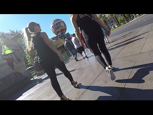 2 milfs in vegas.MP4