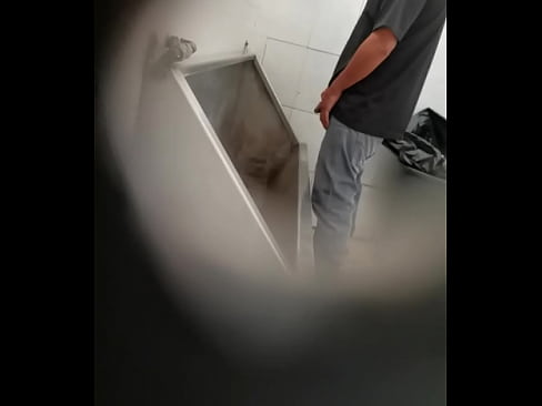 Chiludo en el baño