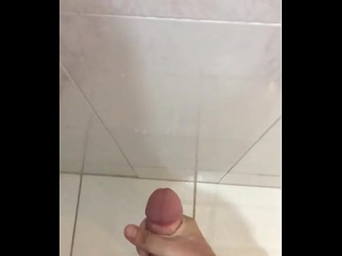 Punheta gozada em camera lenta. Cumshot slow motion.