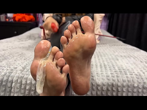 Dirty feet and lot of cum for cuckold POV