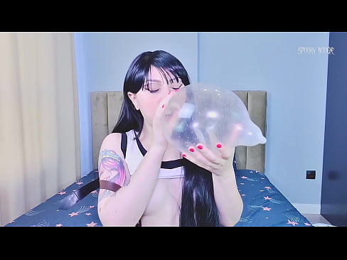 Pervert teen Tifa Lockhart loves to blow bubble gum, condoms and balloons to get a huge orgasm