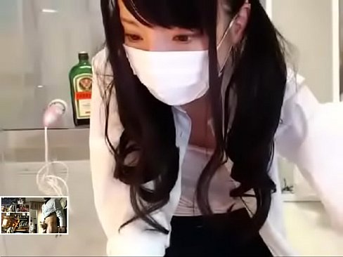 Une femme Japonaise belle sur livecam mature salope pipe et baise