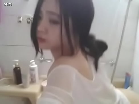 Girl having sex with  doorknob
