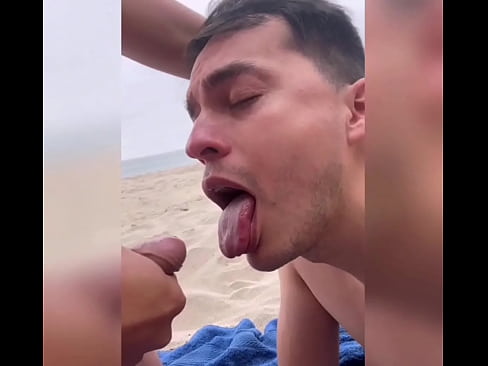 A stranger gave hot cum on the beach