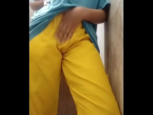 Desi indian stepsister enjoy alone in bathroom