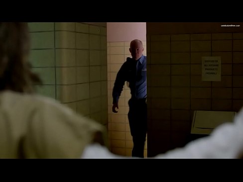 Taylor Schilling - Orange Is the New Black: S01 E13 (2013)