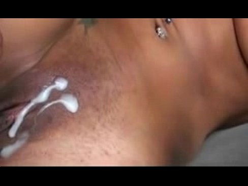 Black Chick Gets her Pussy Creamed