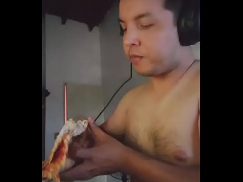 Hombre pito chico come pizza(anal)