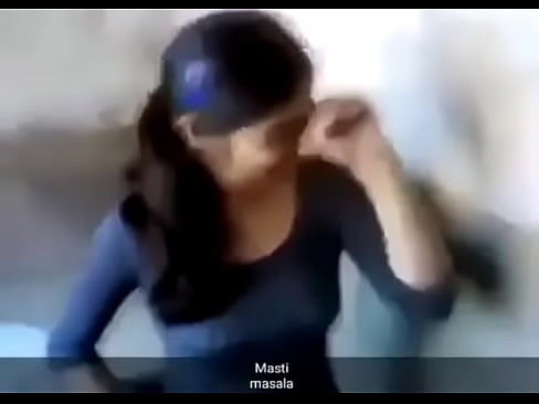 Hot Desi girl removing..