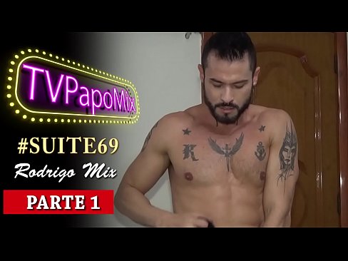 PapoMix confere os fetiches do ator porno Rodrigo Mix