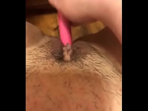 Learning to cum with a new toy
