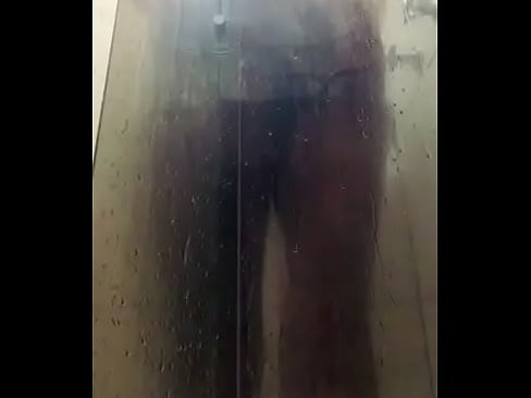 Punheta no banho e gozada gostosa shower masturbation