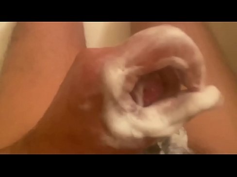 Cleaning my cock and end up with blow job.