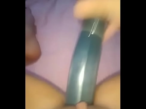 Coño tragando dildo