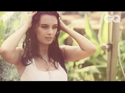 Evelyn Sharma Goes Poolside (Official Video)