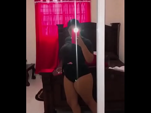 dominicana mueve culo bien rico ella quiere muchos amigos para su cuenta