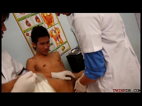 Asian bottom taking jizz after threeway barebacked by doctors