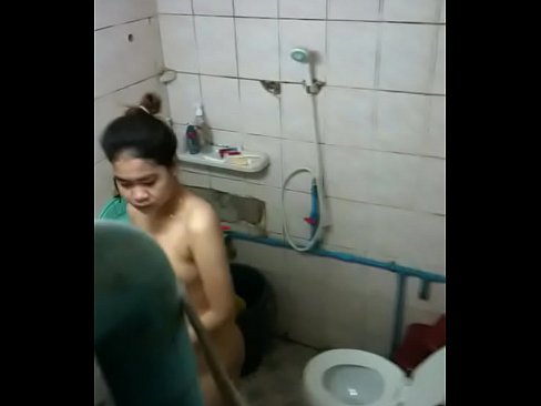 bathinggirl.MOV