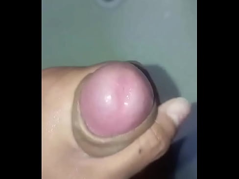 La polla de me pone dura y me pajeo súper rico