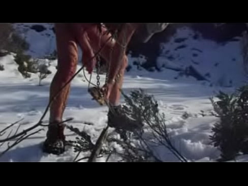 rando nu dans la neige  avec sevices sur les tetons