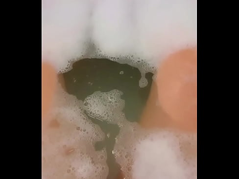 Buenas noches ? una bañera calentita siempre apetece mmm