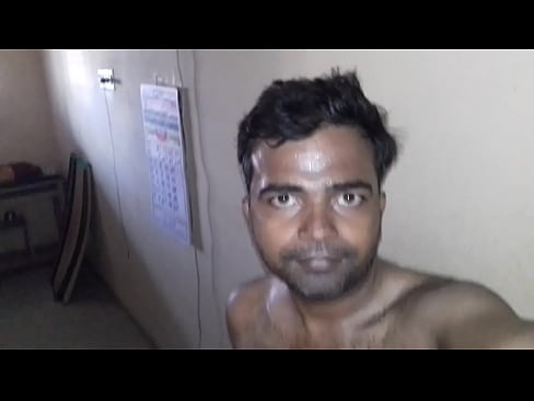 indian guy nude pissing