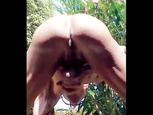 Exhibiting my asshole and naked handjob in the garden,