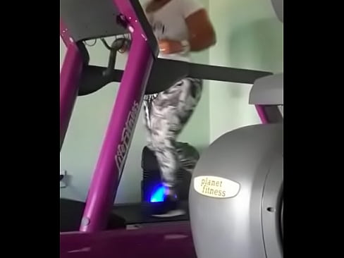 Big booty mature mexican gym