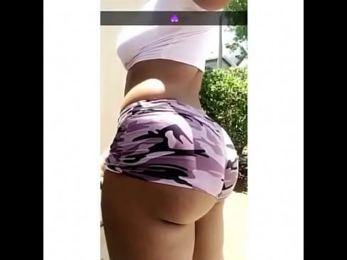 Accra girl Dhoreen twerking her huge ass. YOU WILL CUM IN 10 SECONDS  AFTER WATCHING THIS VIDEO