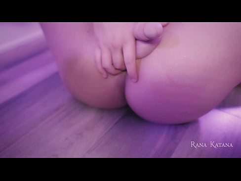 Rana Katana TS Godess plays with her ass hole and cums