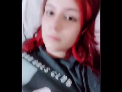 Novinha de cabelo vermelho vazou na net